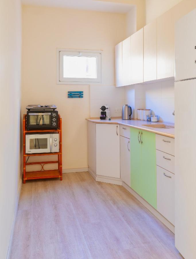 4 Bedroom Apartment On The Beach Тел Авив Екстериор снимка
