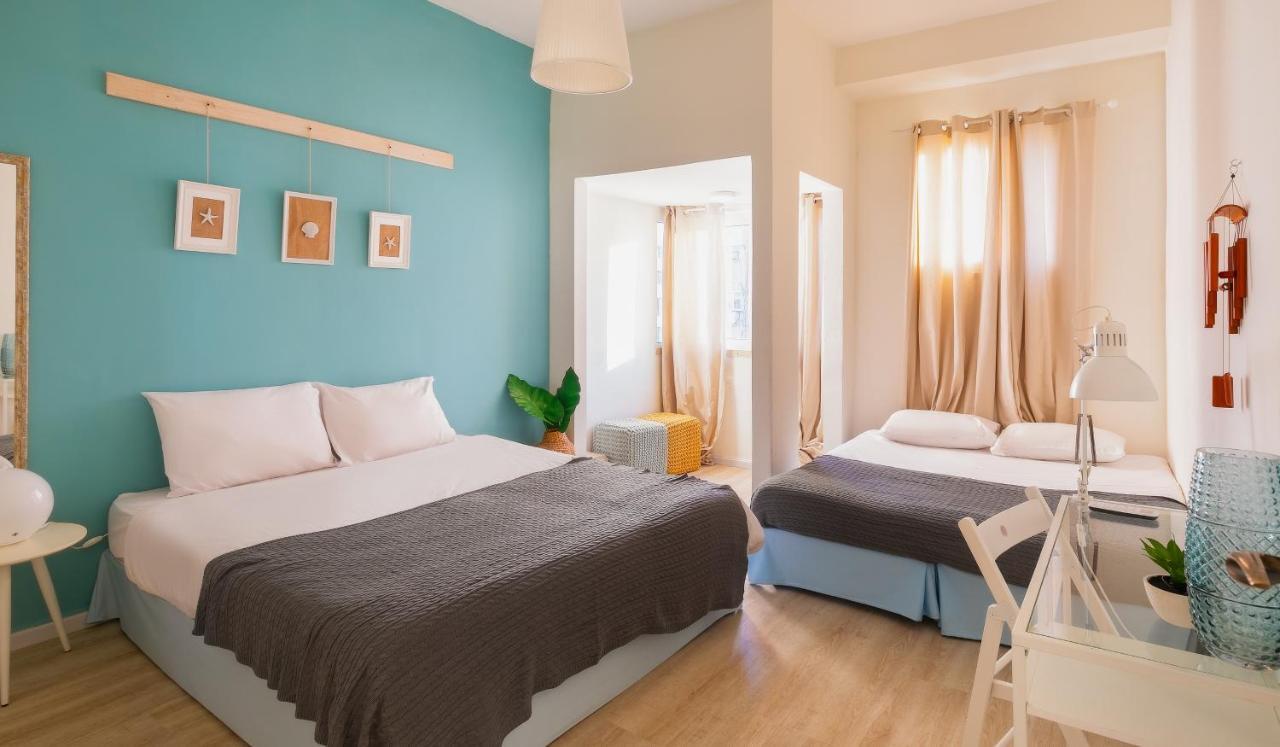 4 Bedroom Apartment On The Beach Тел Авив Екстериор снимка
